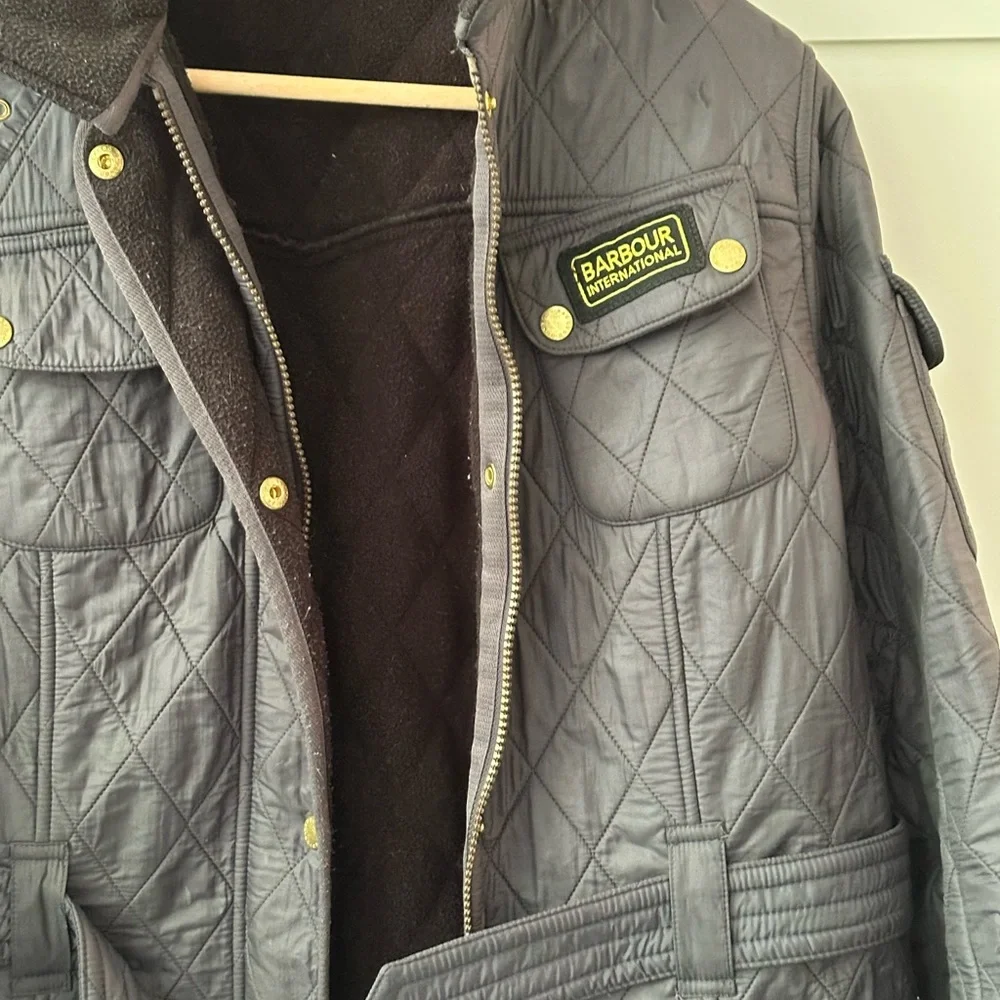 Barbour woman’s Quilted Field Jacket - Charcoal - Picture 5 of 5